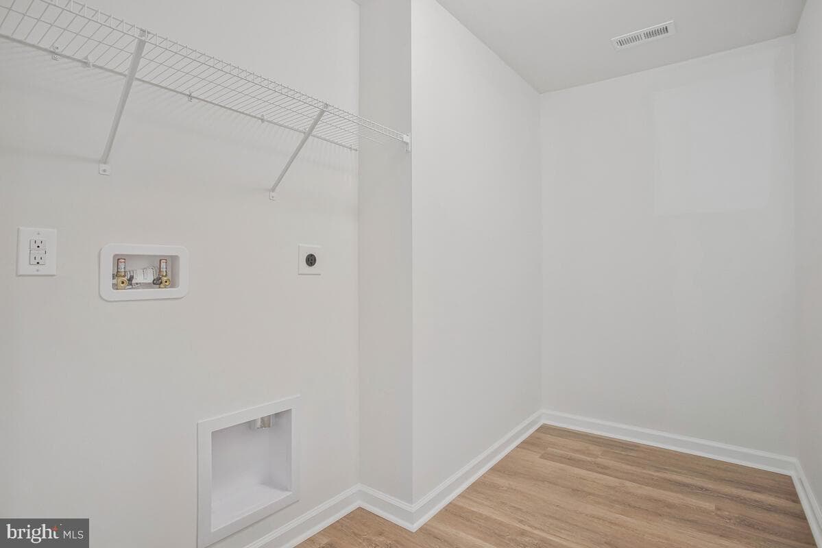 404 Warwick photo 34
