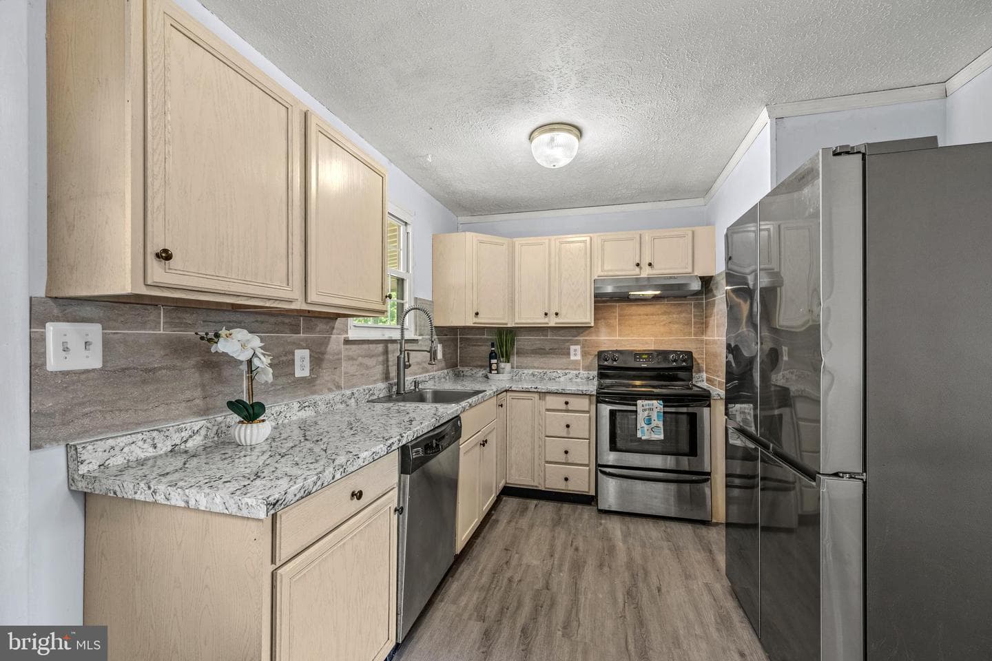 7985 Scotts Manor Court photo 8