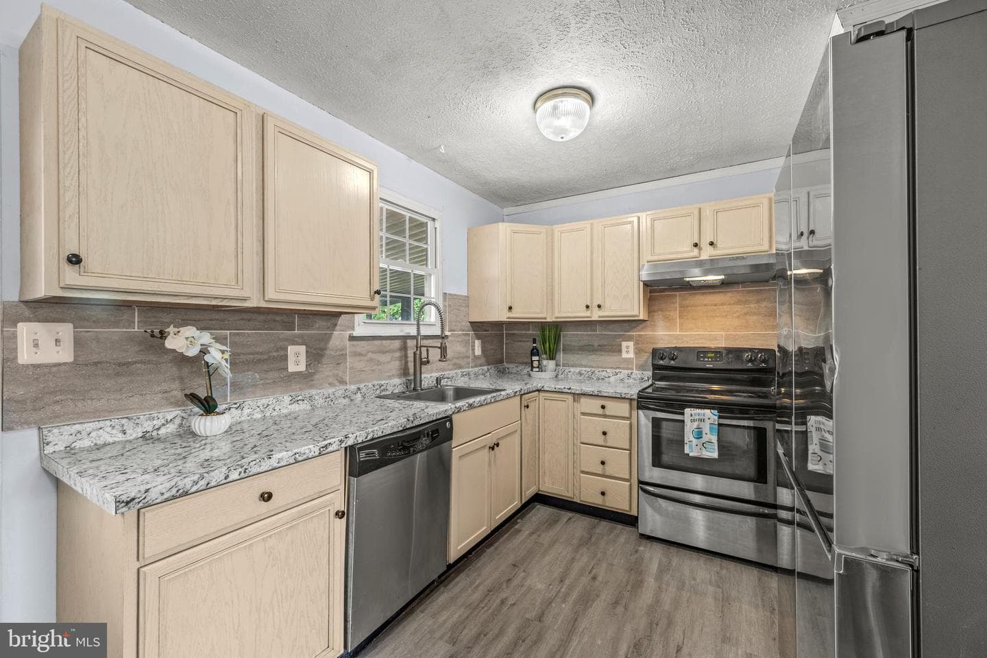 7985 Scotts Manor Court photo 9