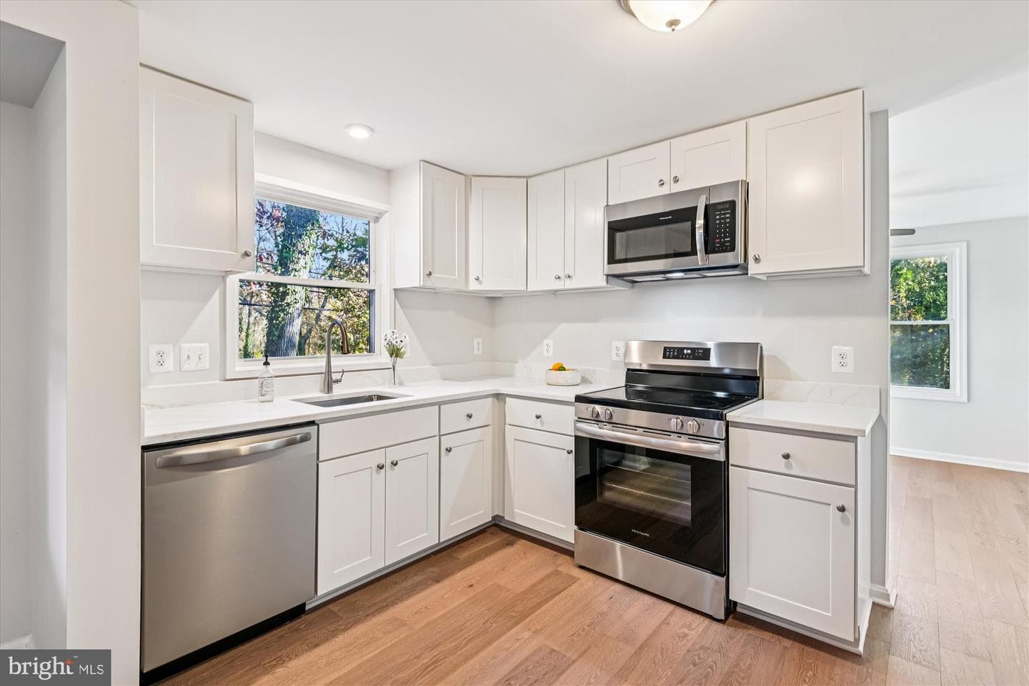 3092 Sussex Place photo 18