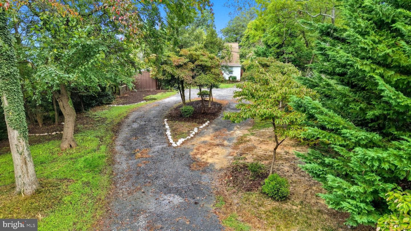 920 Burnett Avenue photo 8