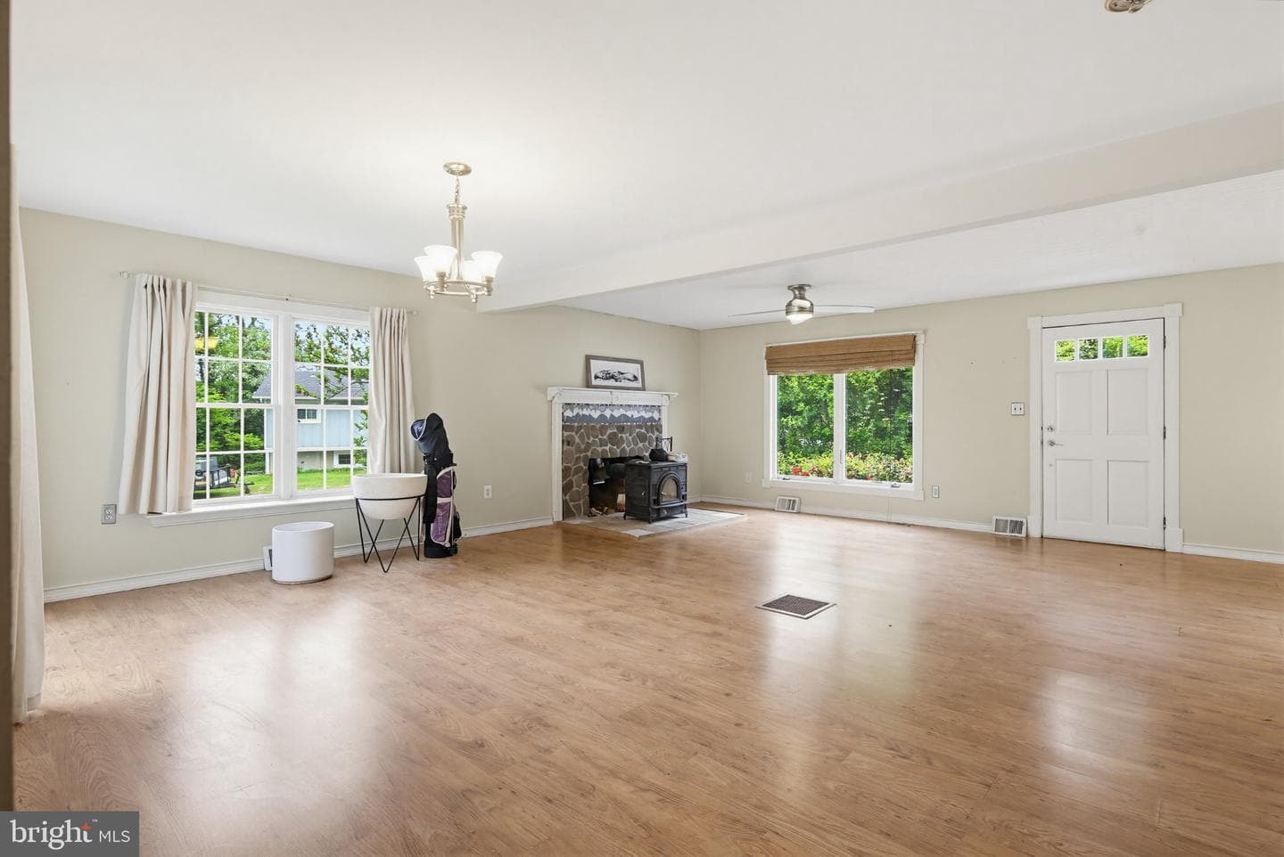 1465 Ridgeway photo 66