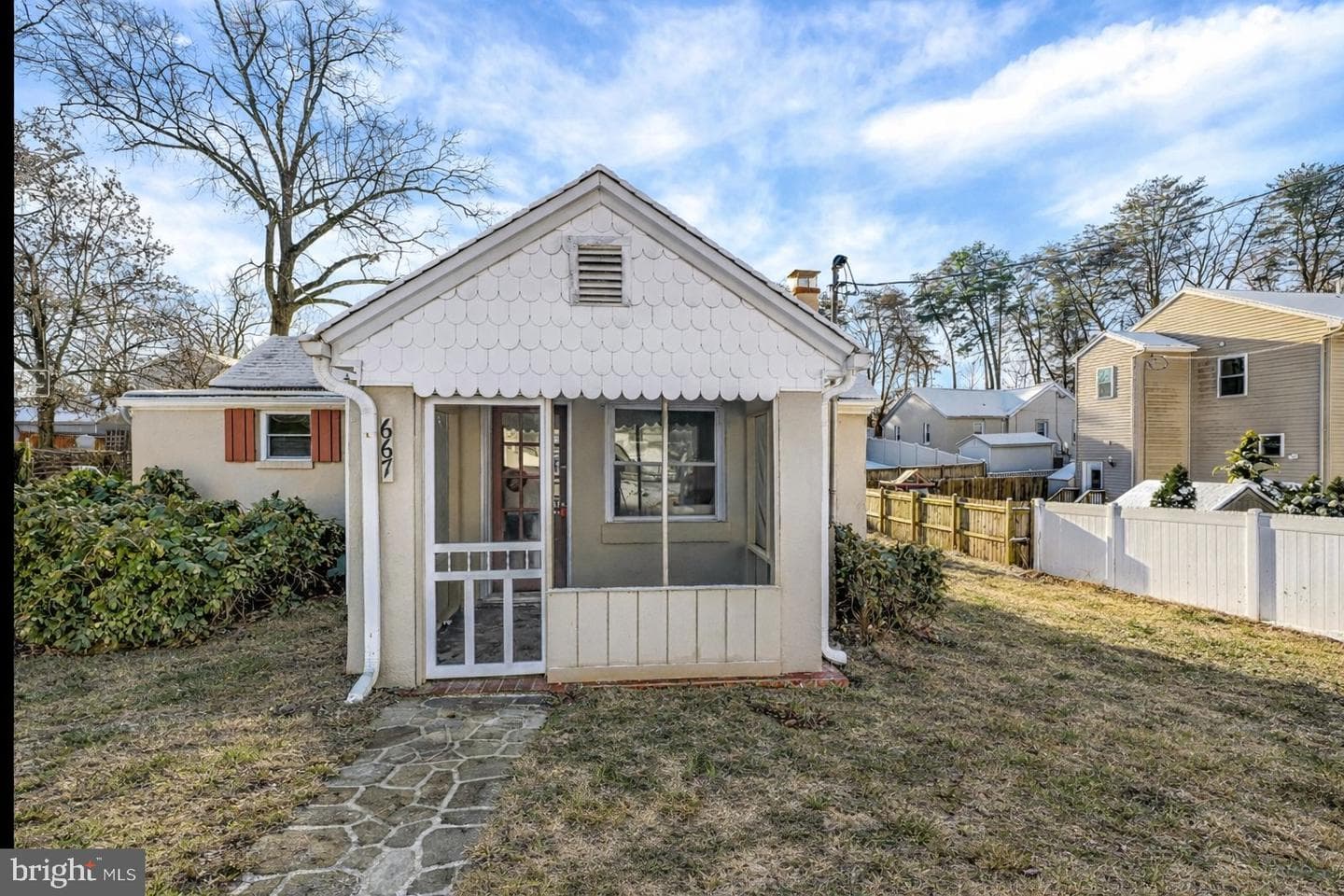 667 213th Street photo 4