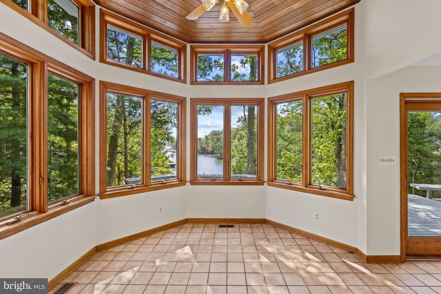 105 Wallace Manor Road photo 15