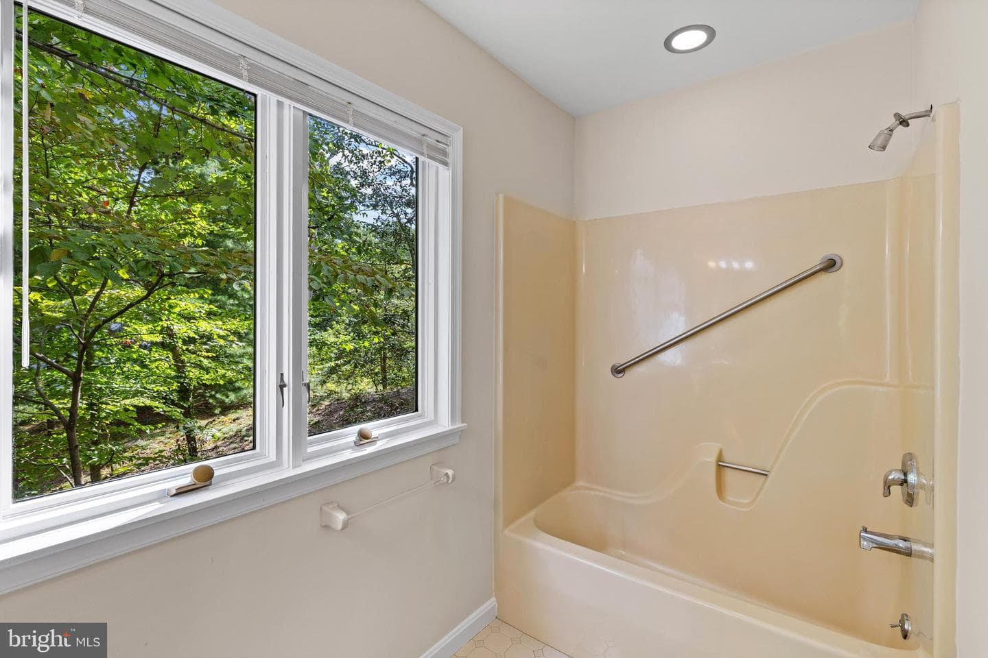 105 Wallace Manor Road photo 20