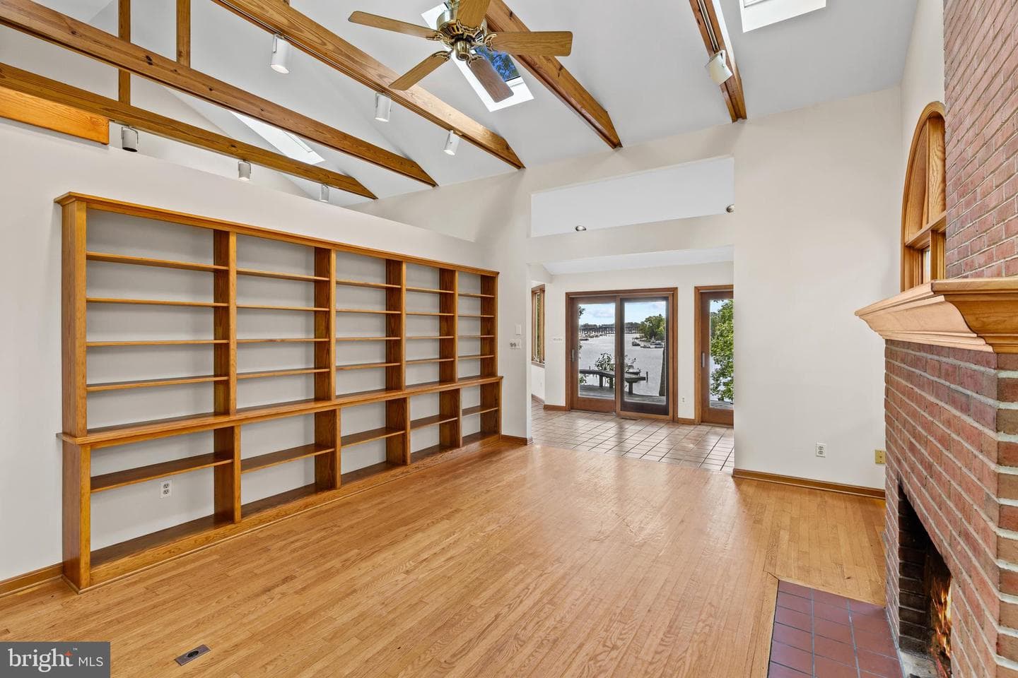 105 Wallace Manor Road photo 8