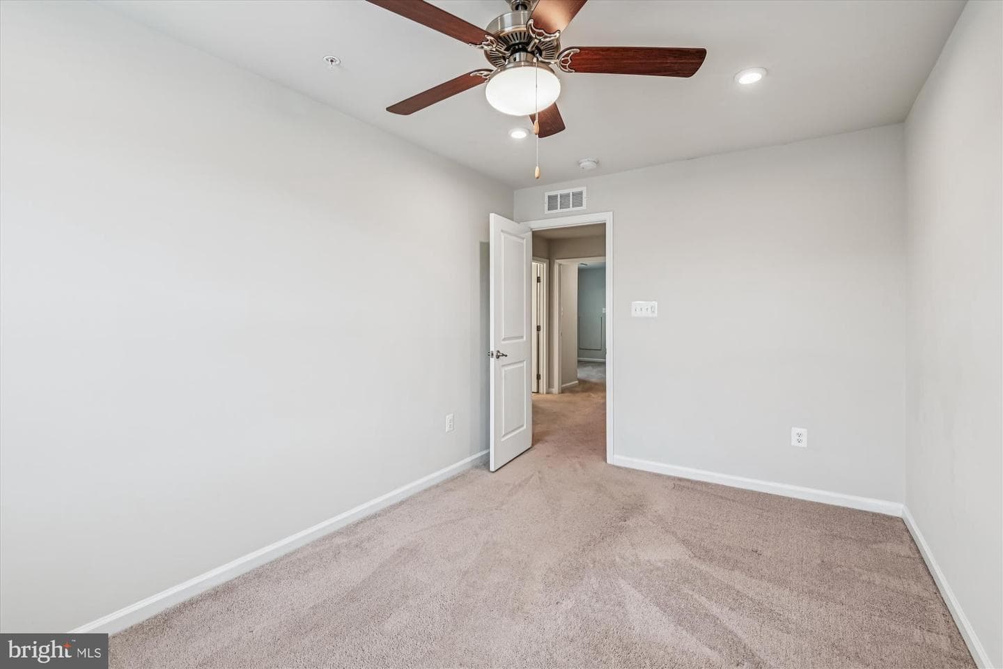 7600 Rossville Lane photo 24