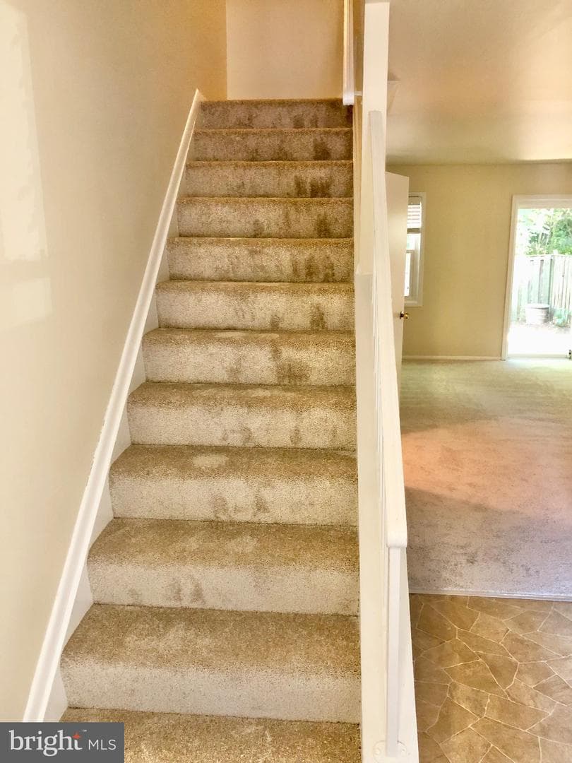 1681 Yorktown Court photo 10