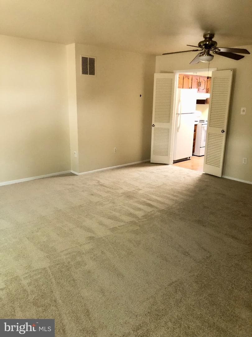1681 Yorktown Court photo 7