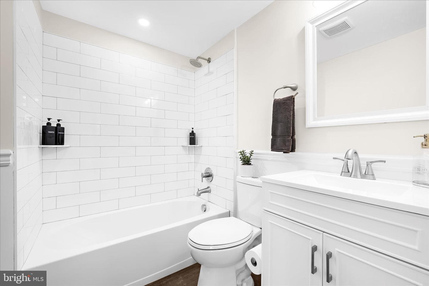 7815 East Road photo 21
