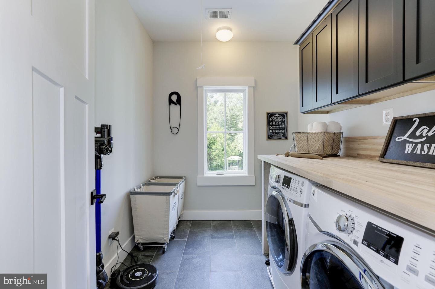 254 Friendship Road photo 18