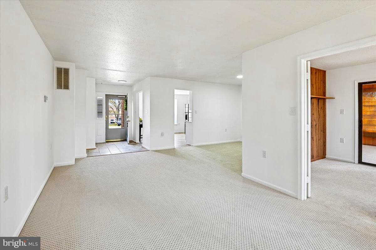 860 Woodmont Road photo 9