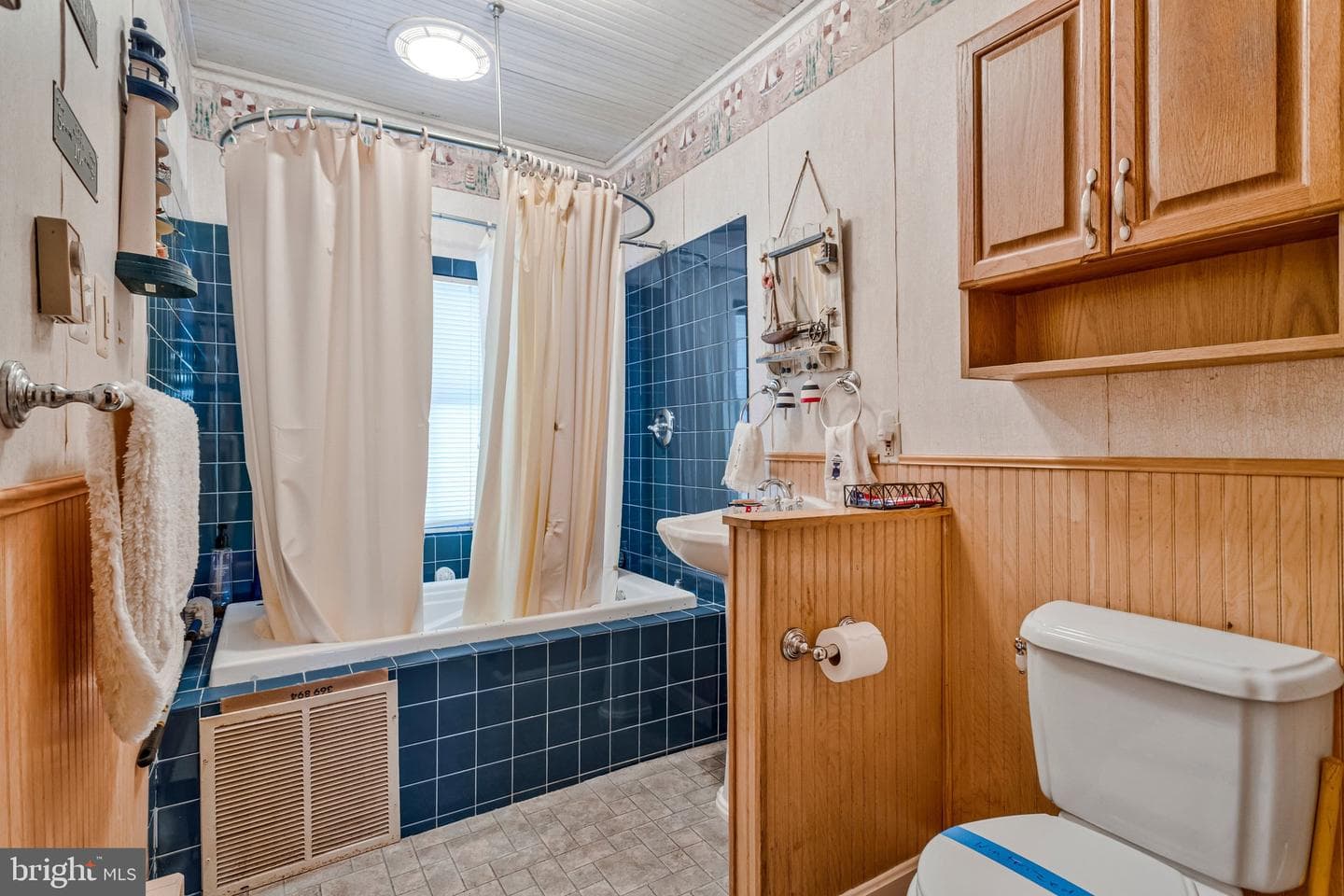 852 Bay Front Avenue photo 40