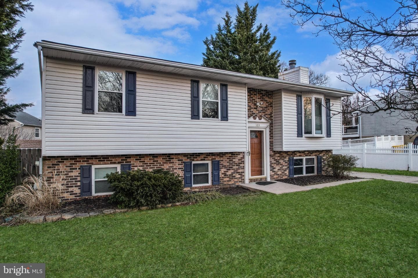 103 Andel Court photo 5