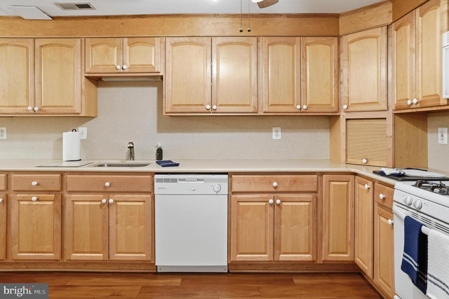 759 Sunnyfield Lane photo 31