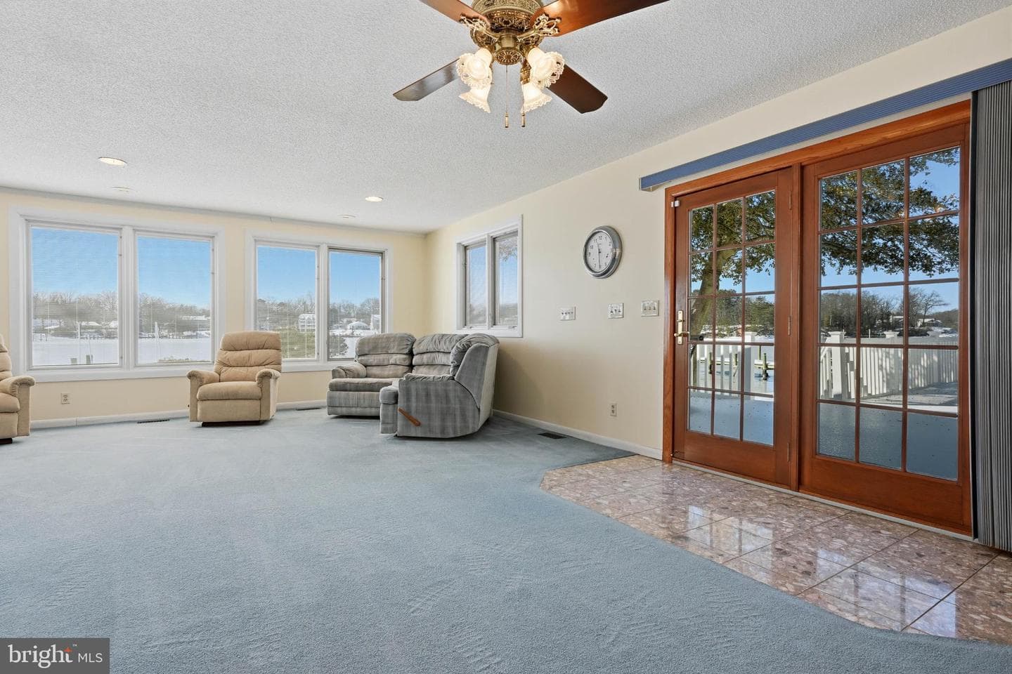 352 Riverside Drive photo 10