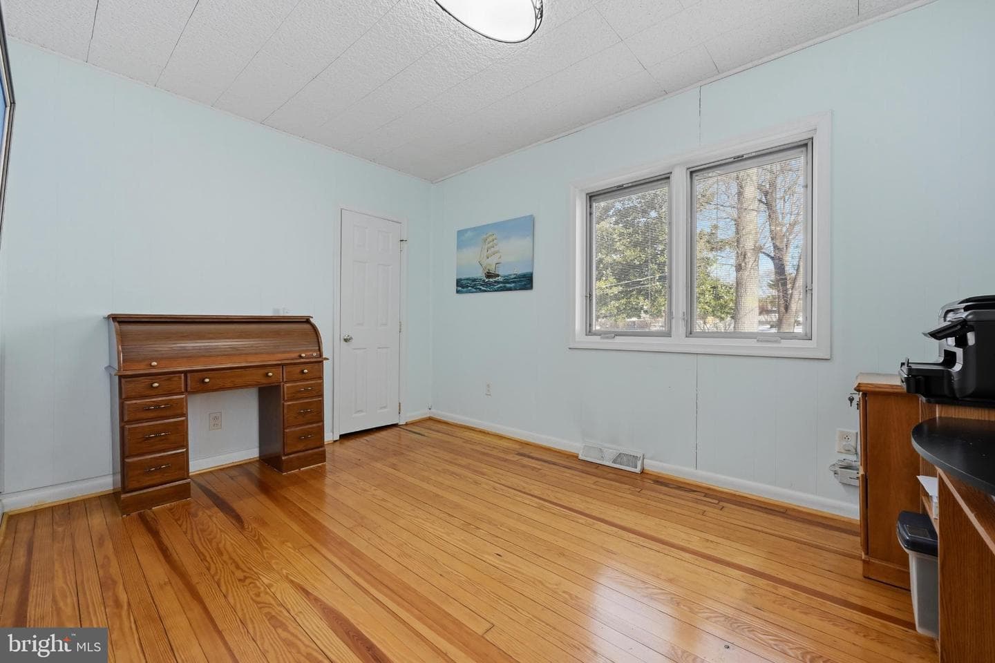 352 Riverside Drive photo 25