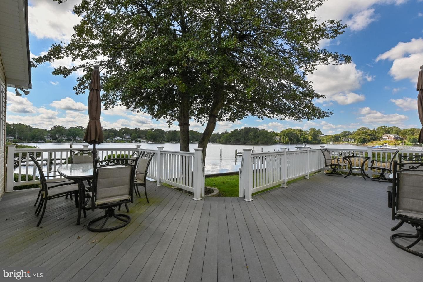 352 Riverside Drive photo 32