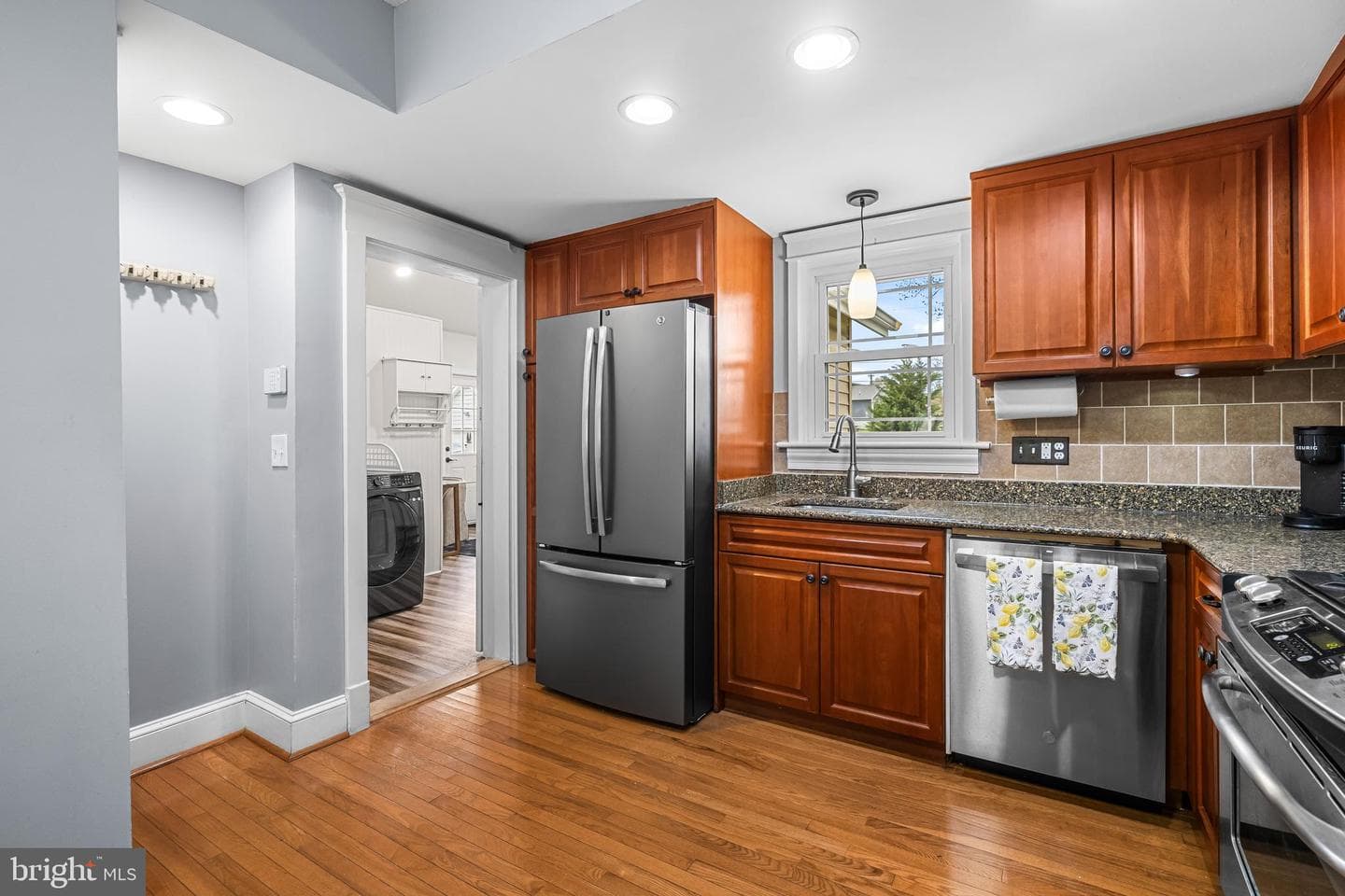 526 Hawthorne Road photo 10