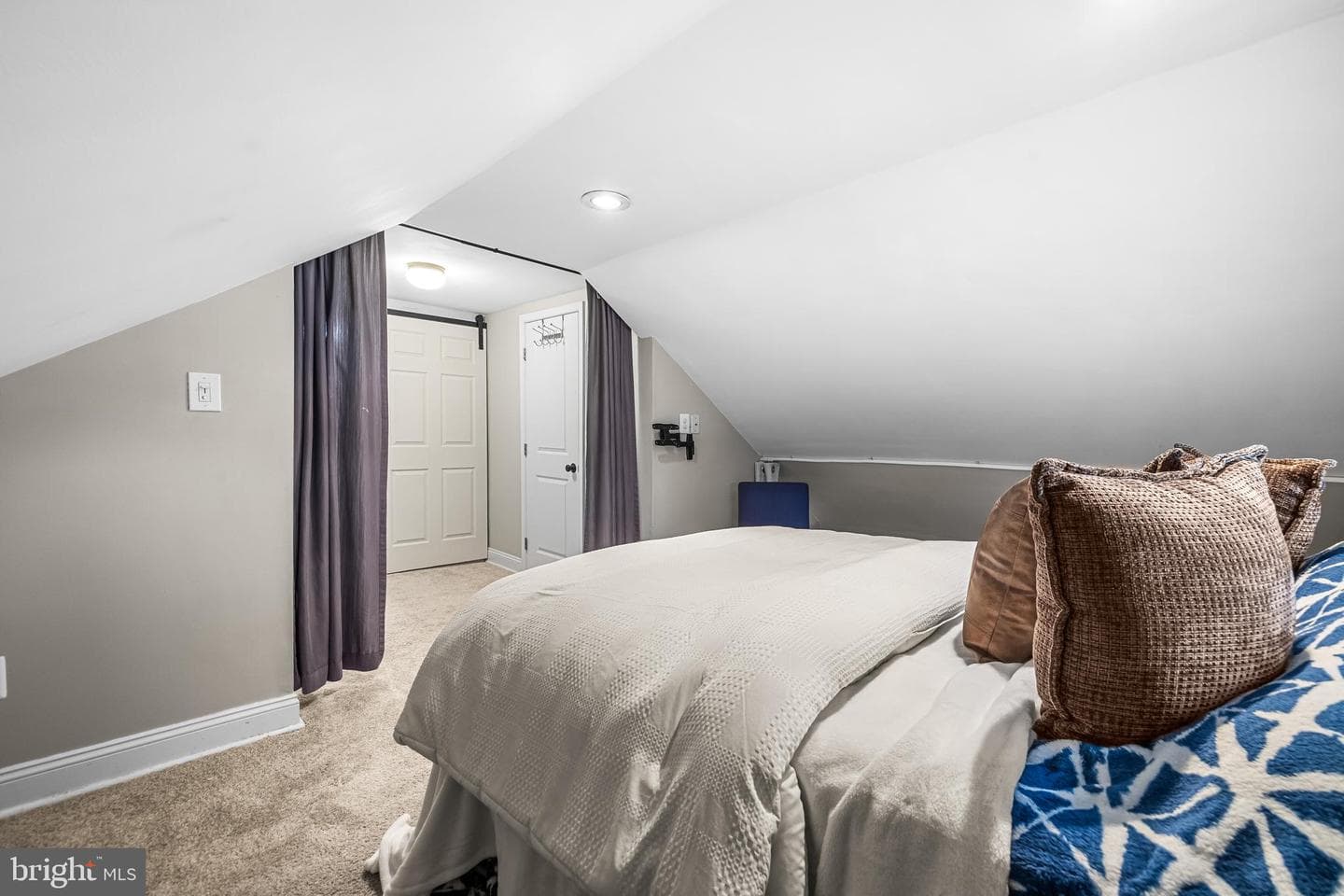 526 Hawthorne Road photo 37