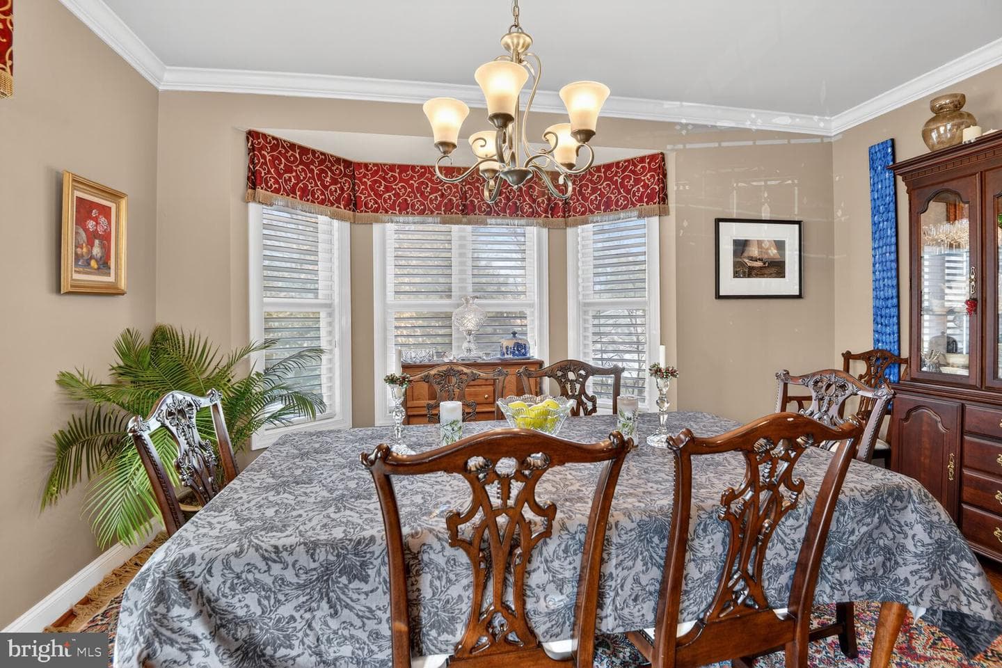 764 N Riverside Drive photo 34