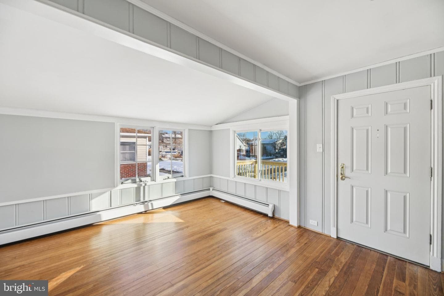 306 Linden Avenue photo 5