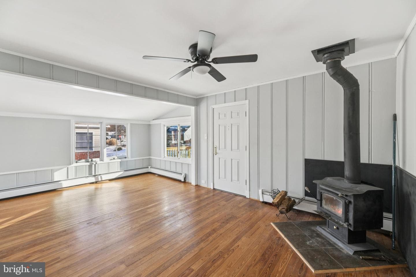 306 Linden Avenue photo 7