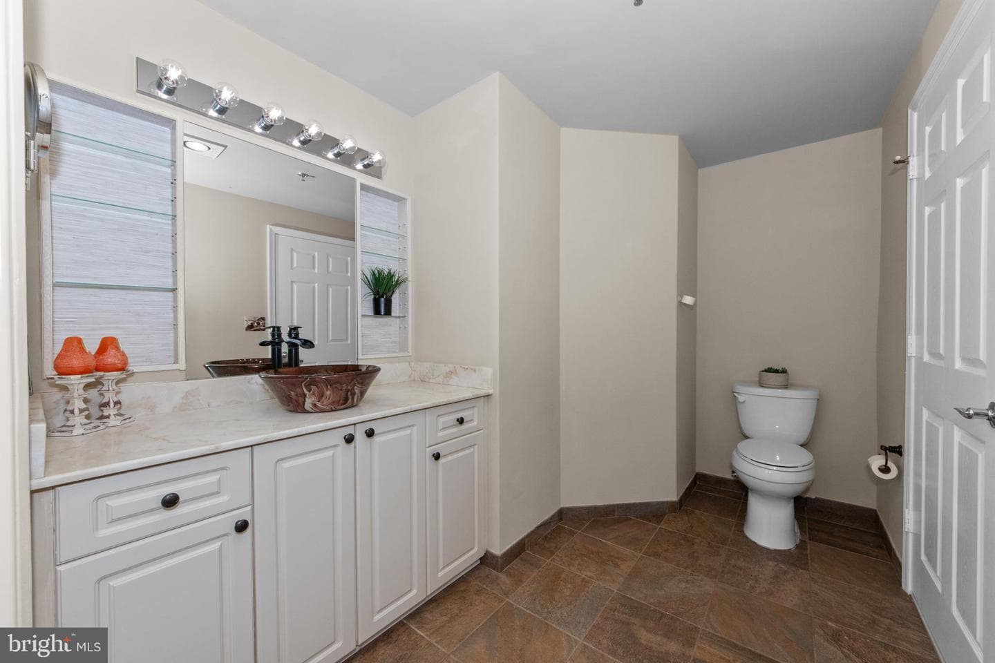 940 Astern Way #102a photo 35