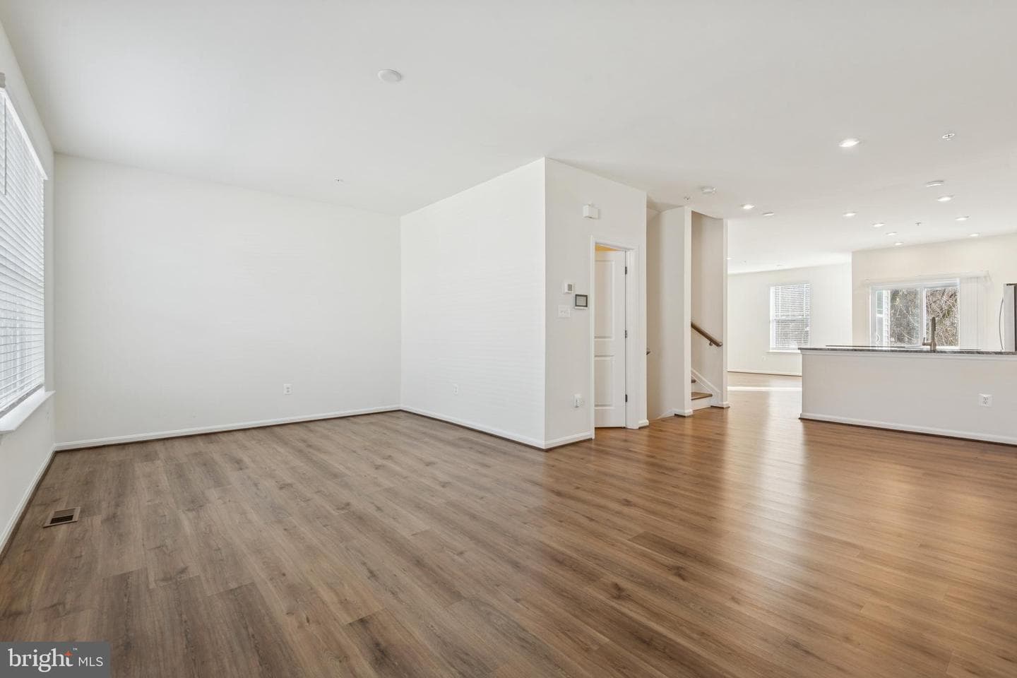 7830 Wolf Run Lane photo 17