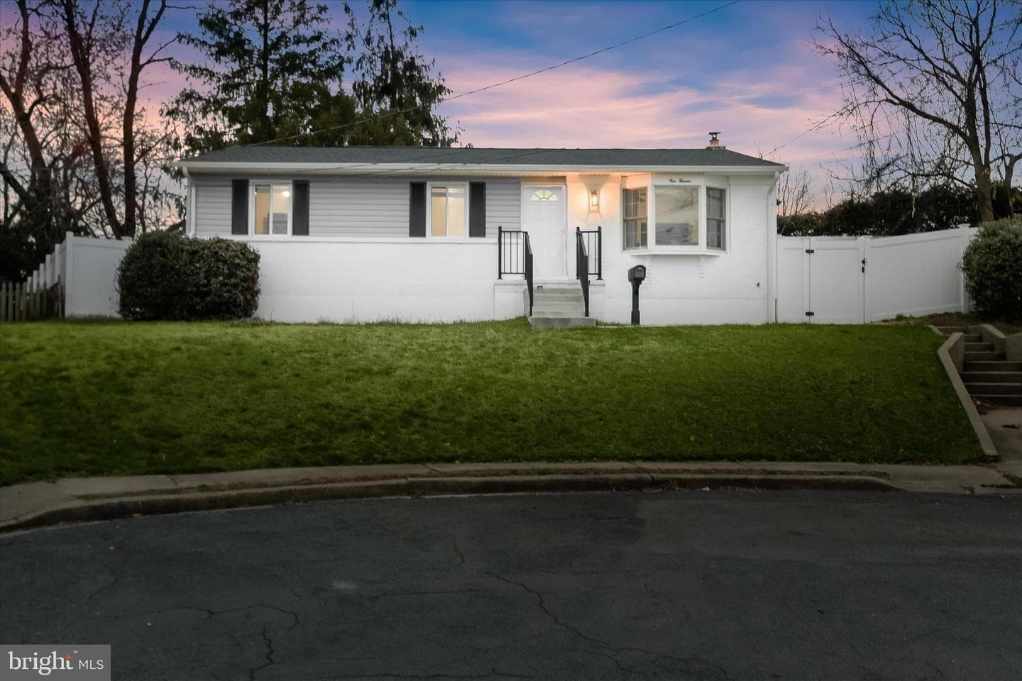 413 Elm Avenue photo 3
