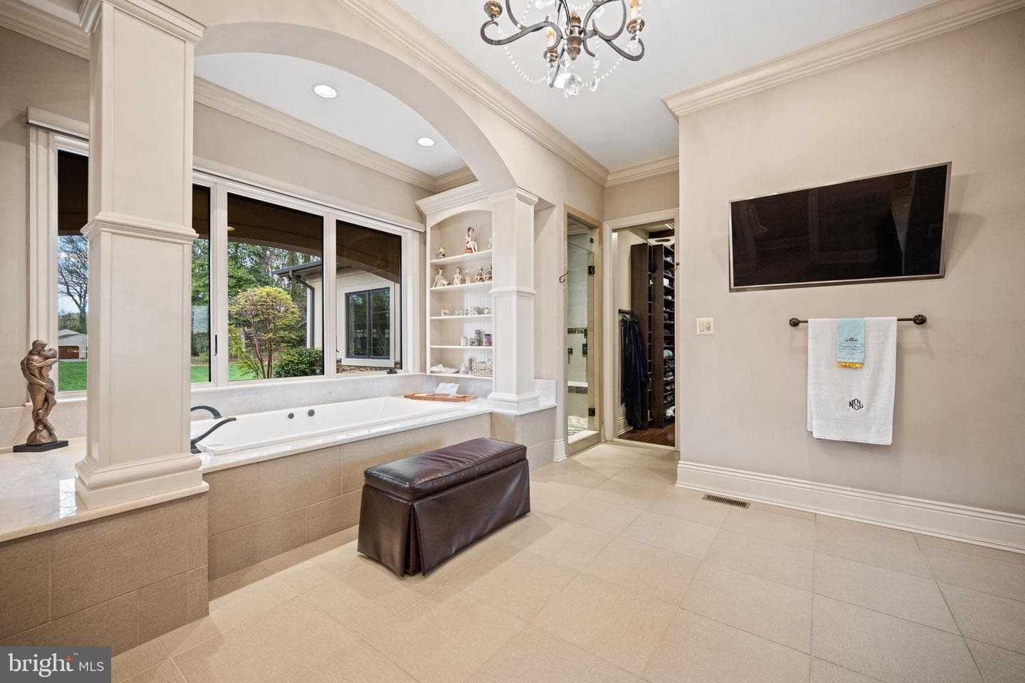 423 Benfield Road photo 17