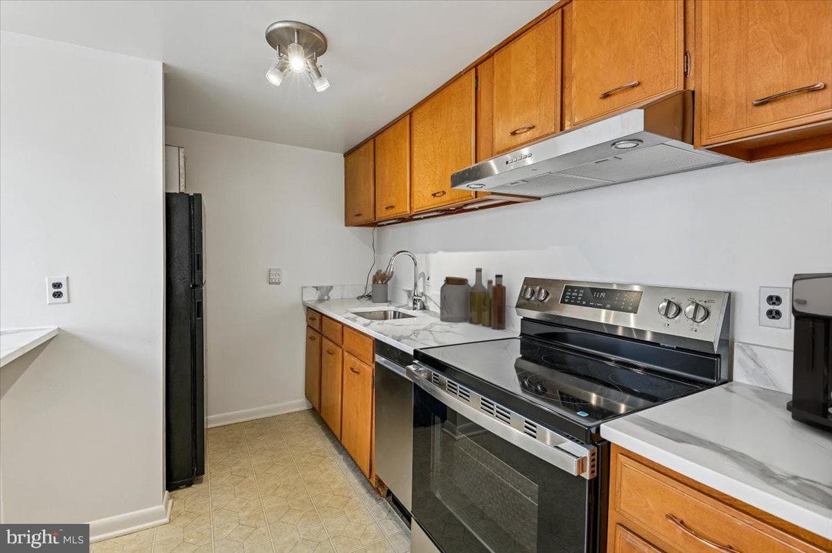 312 Severn Avenue #w405 photo 13