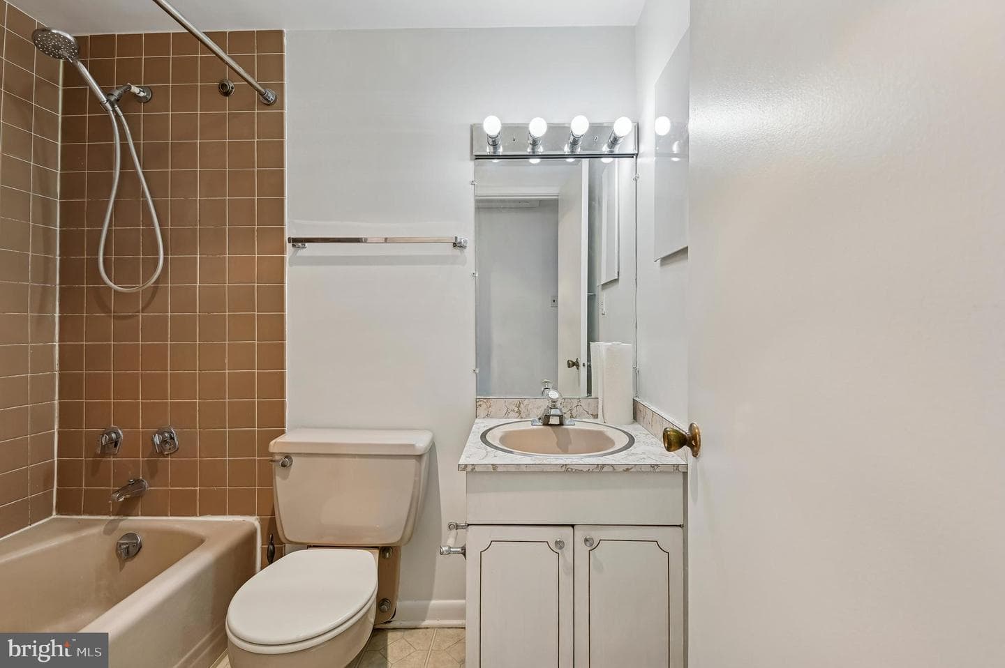 312 Severn Avenue #w405 photo 20