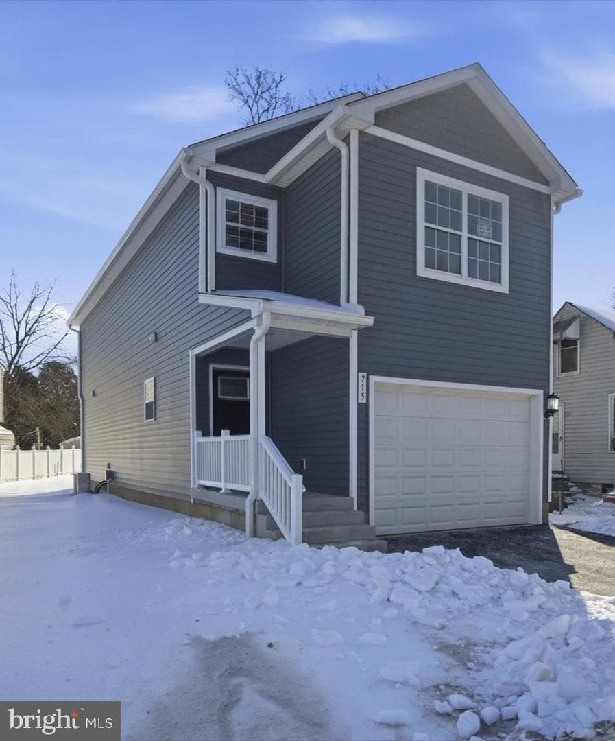 715 Hammonds Lane