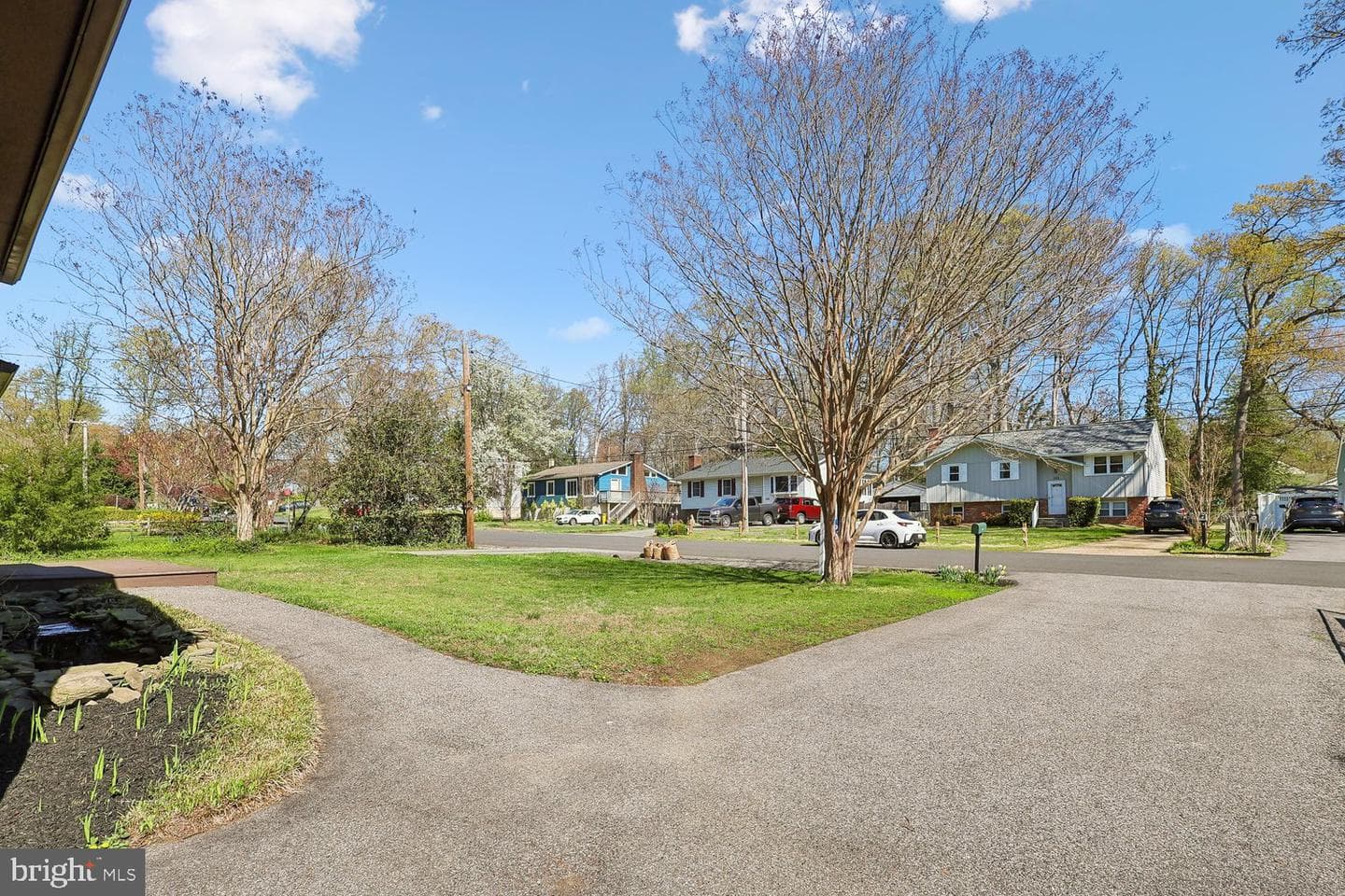 326 Cedar Lane photo 9