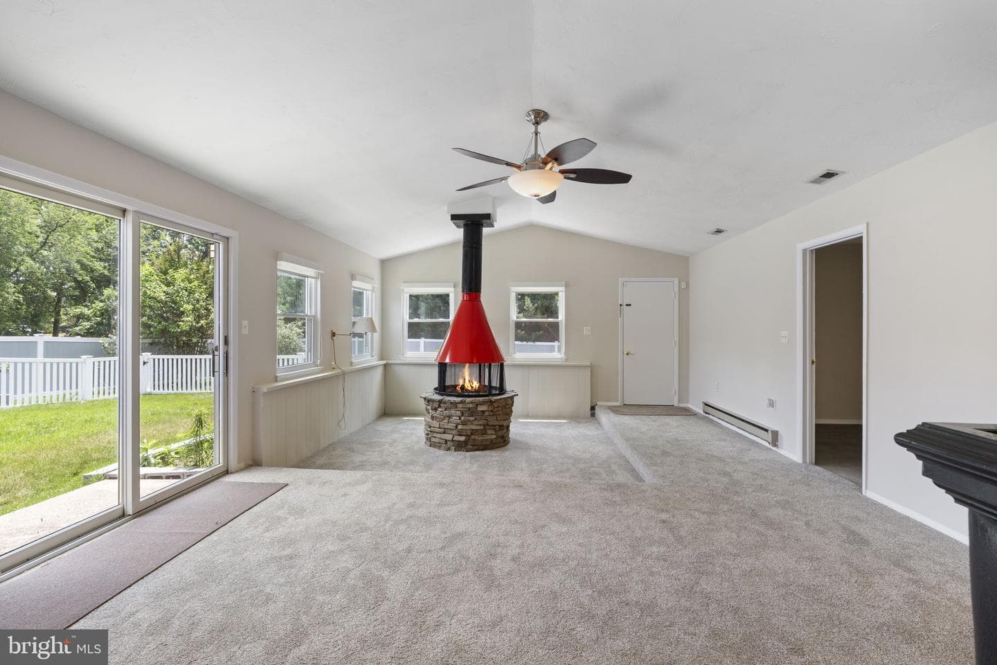 8005 Woodholme Circle photo 28