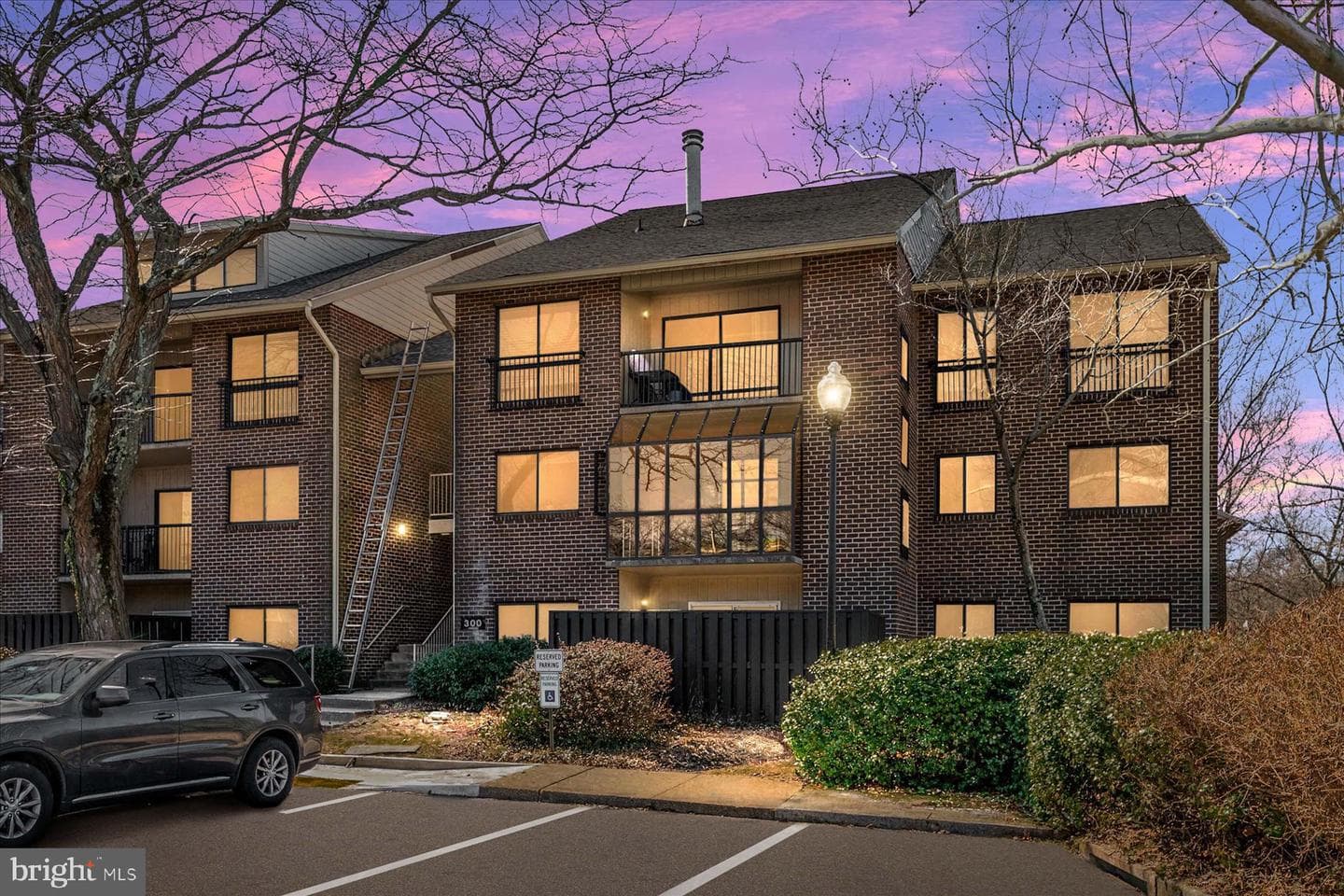 300 Hilltop Lane #h photo 2