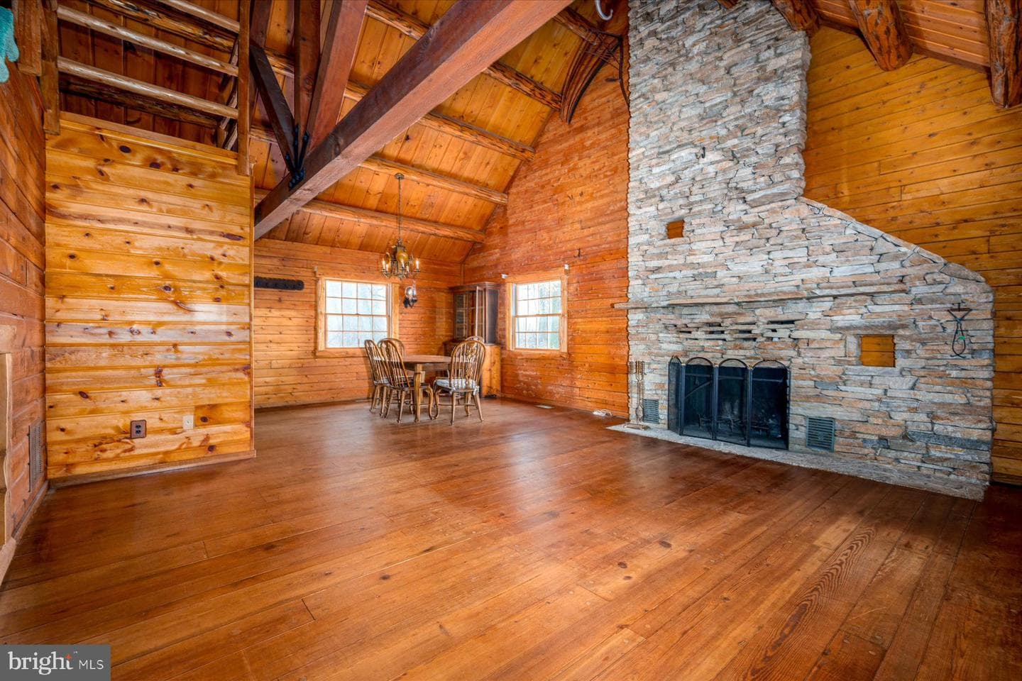 5742 Brooks Woods Road photo 3
