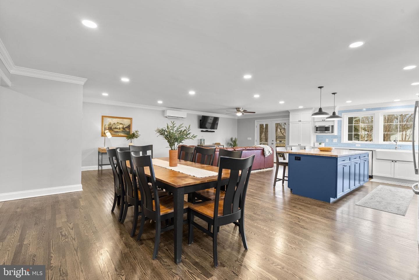112 Elliott Place photo 13
