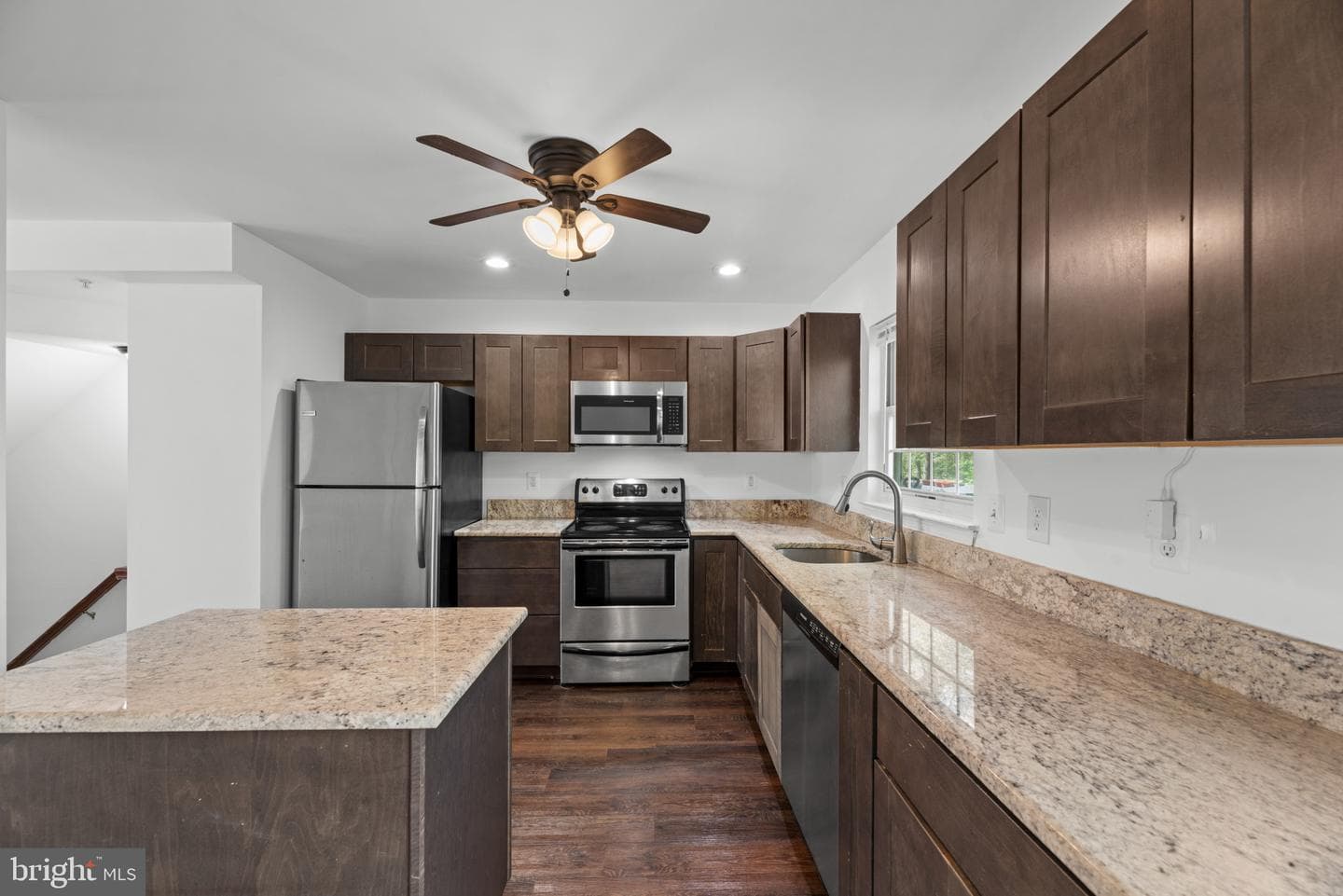 3 Juliana Circle W photo 8