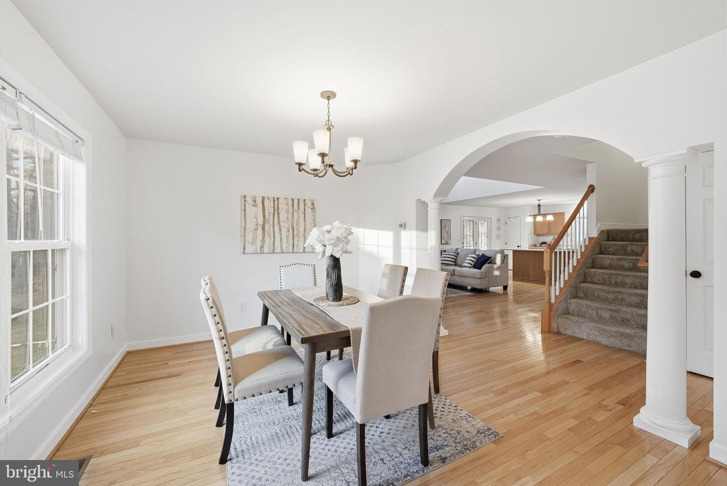 1110 Thompson Avenue photo 17