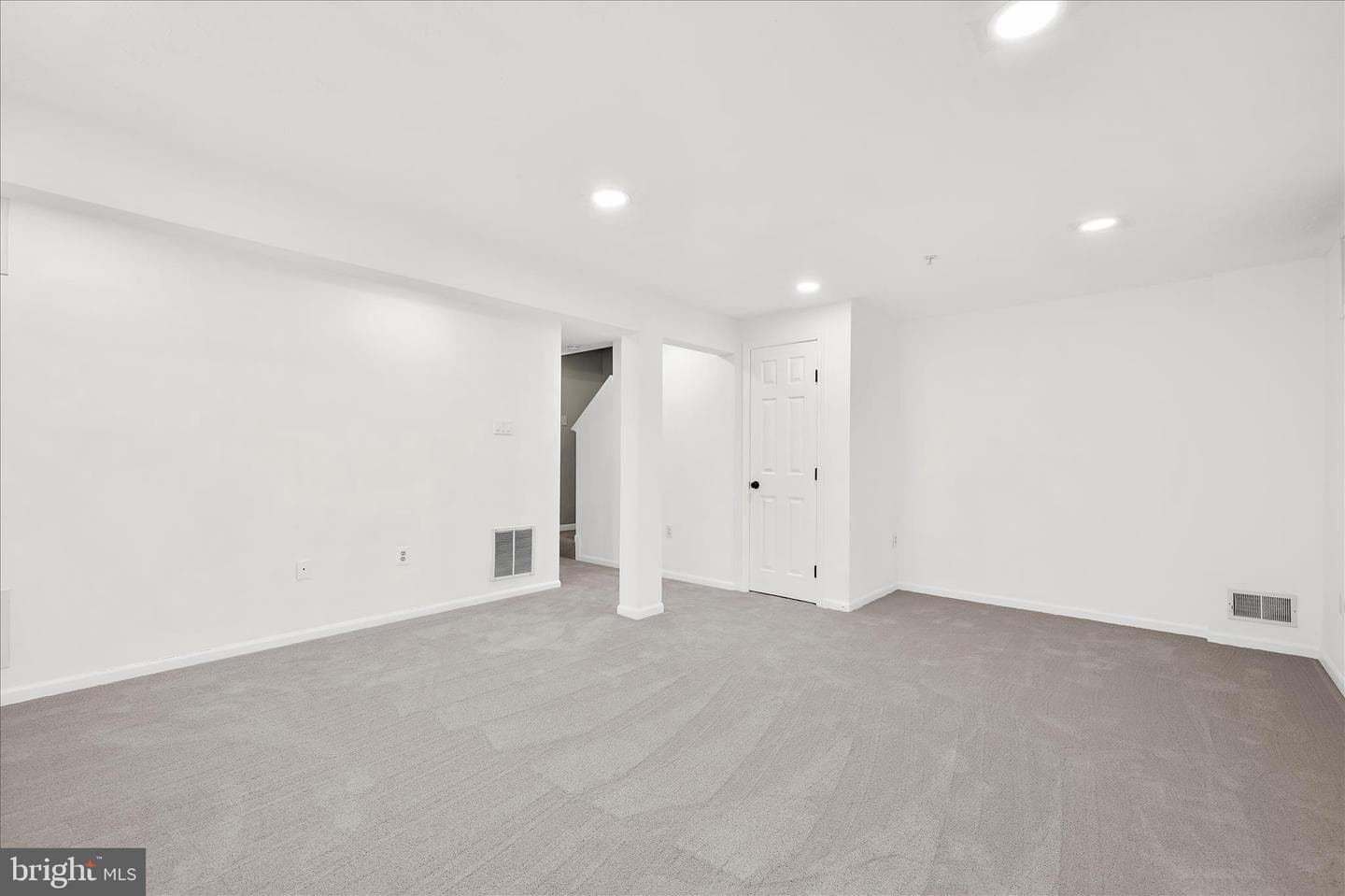 577 Quaker Ridge Court photo 30