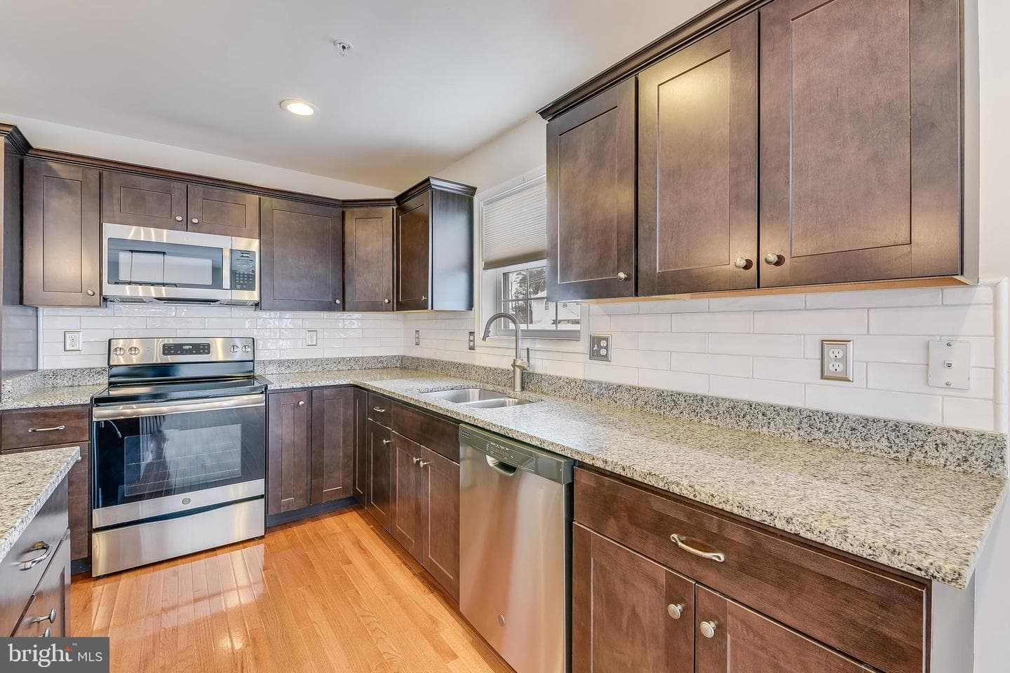 94 W Virginia Avenue photo 4