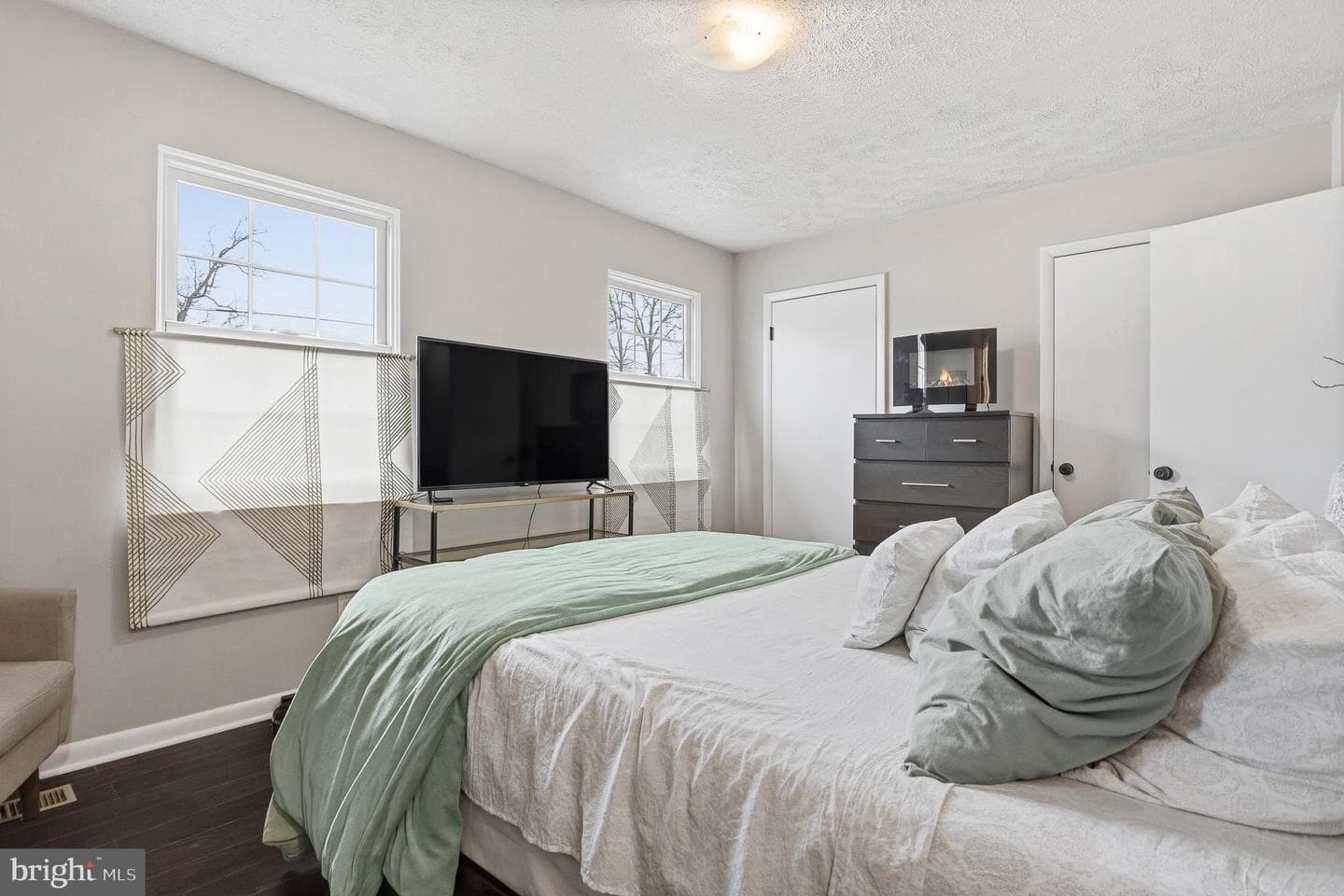 2200 Shore Drive photo 31