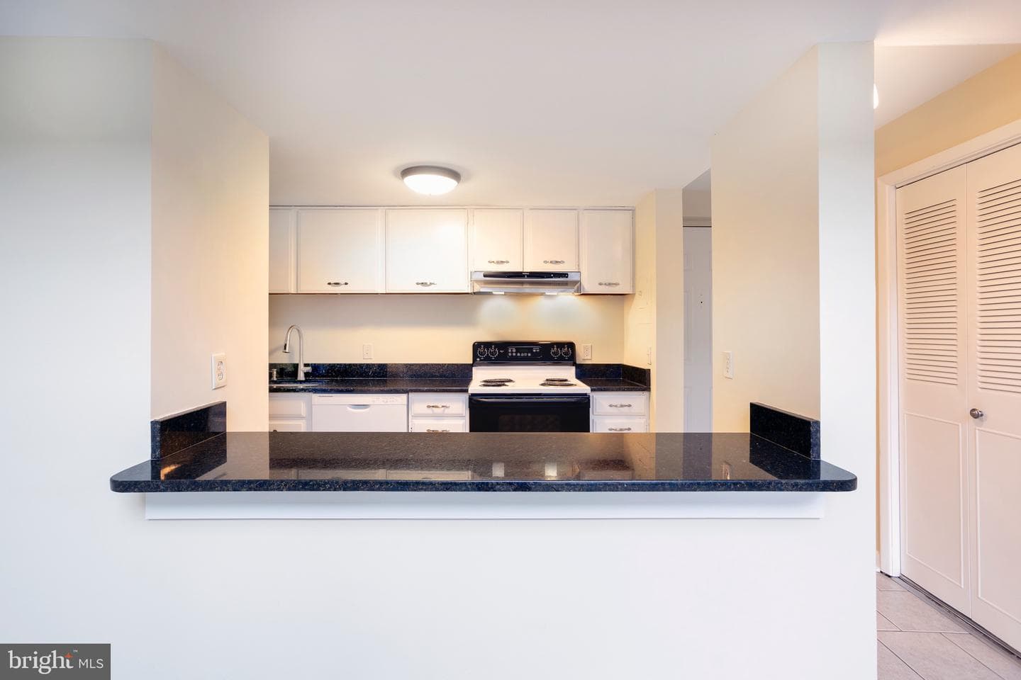 312 Severn Avenue #W 401 photo 16