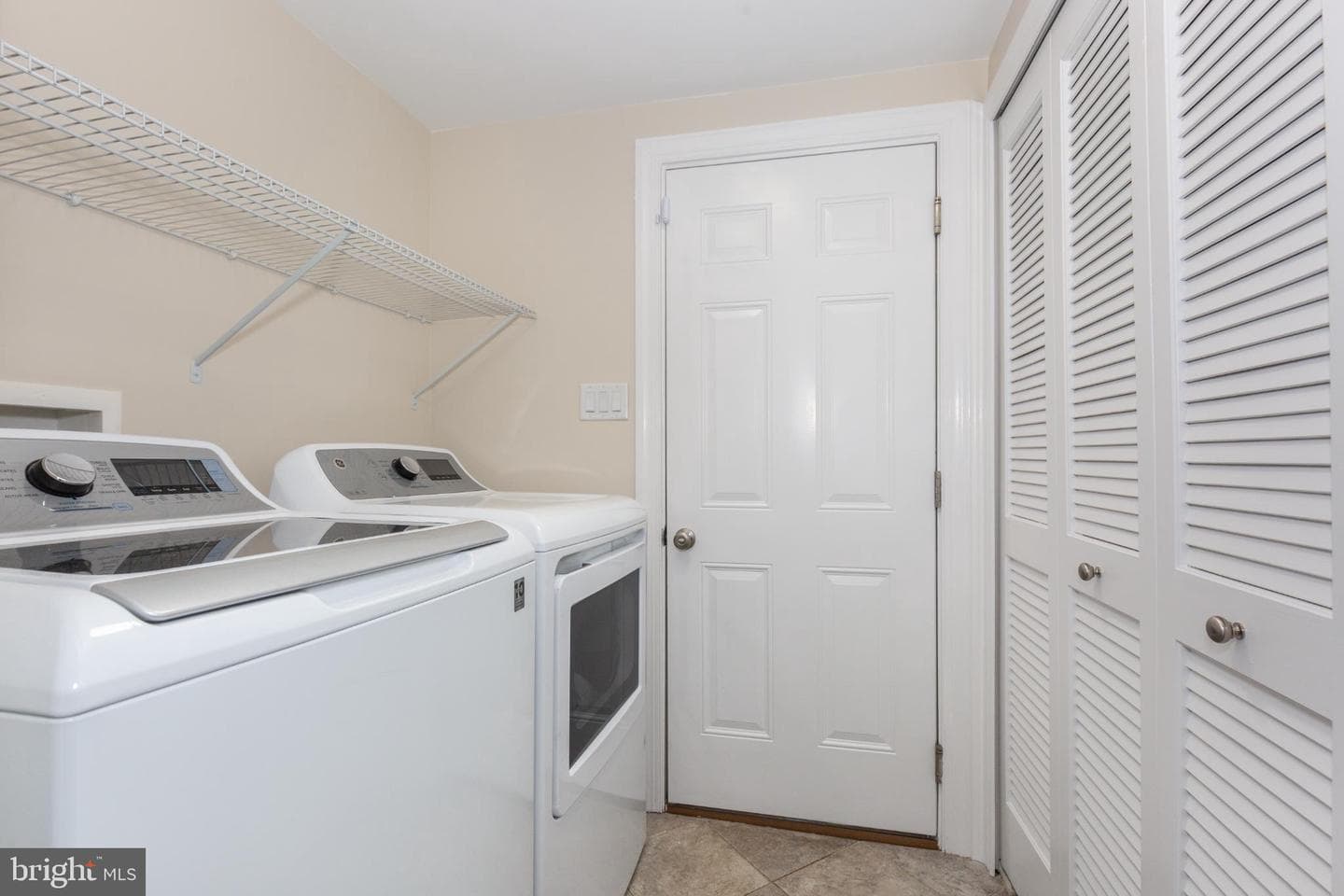 1025 Ironwood Lane photo 15