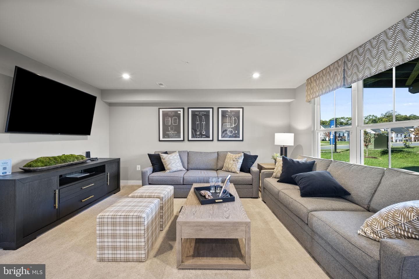 171 Woodgate Circle photo 4
