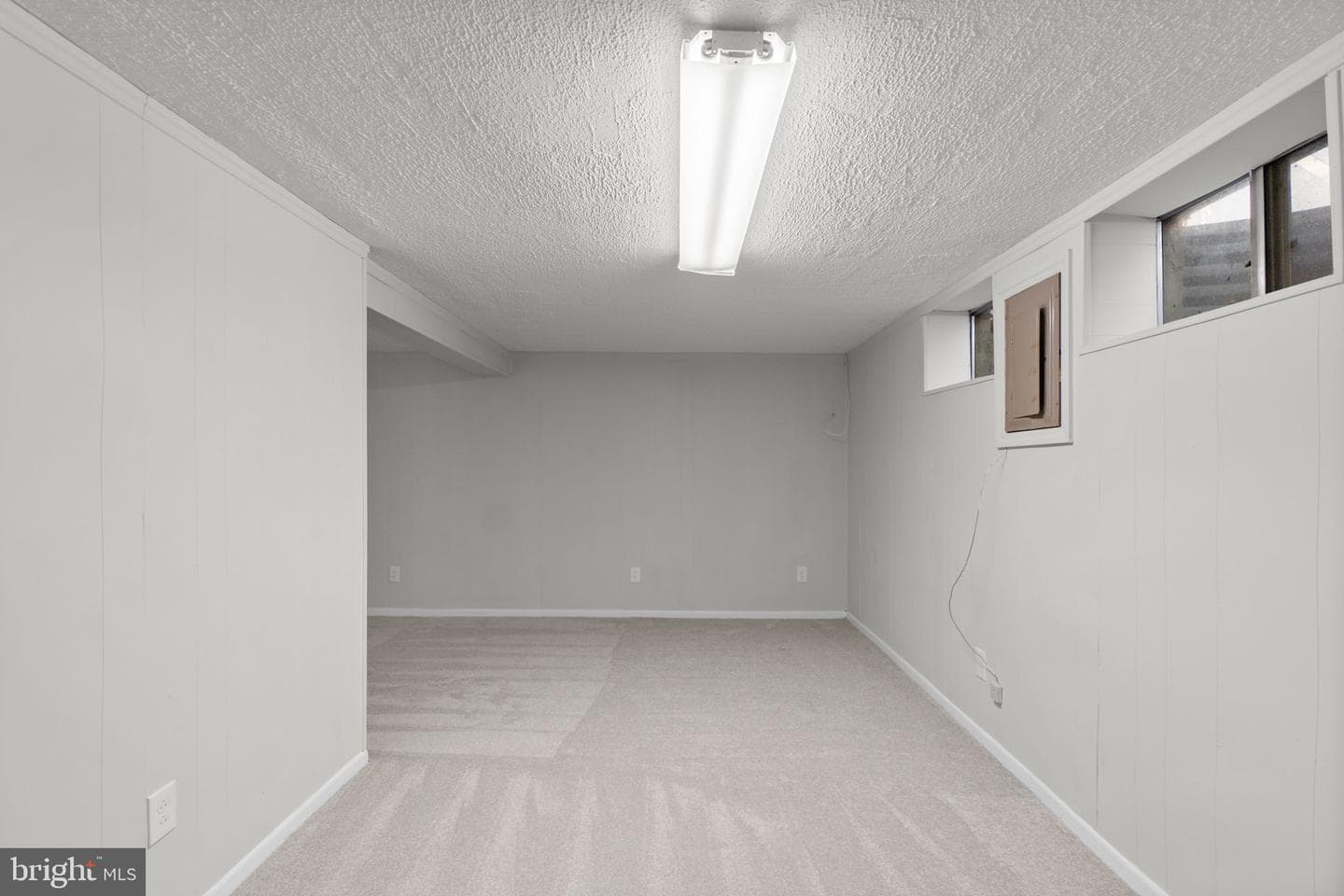 392 West Court #2b photo 40