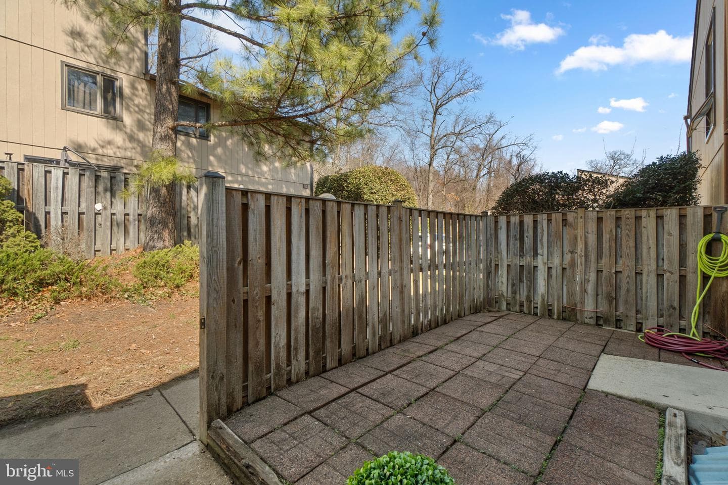 392 West Court #2b photo 43
