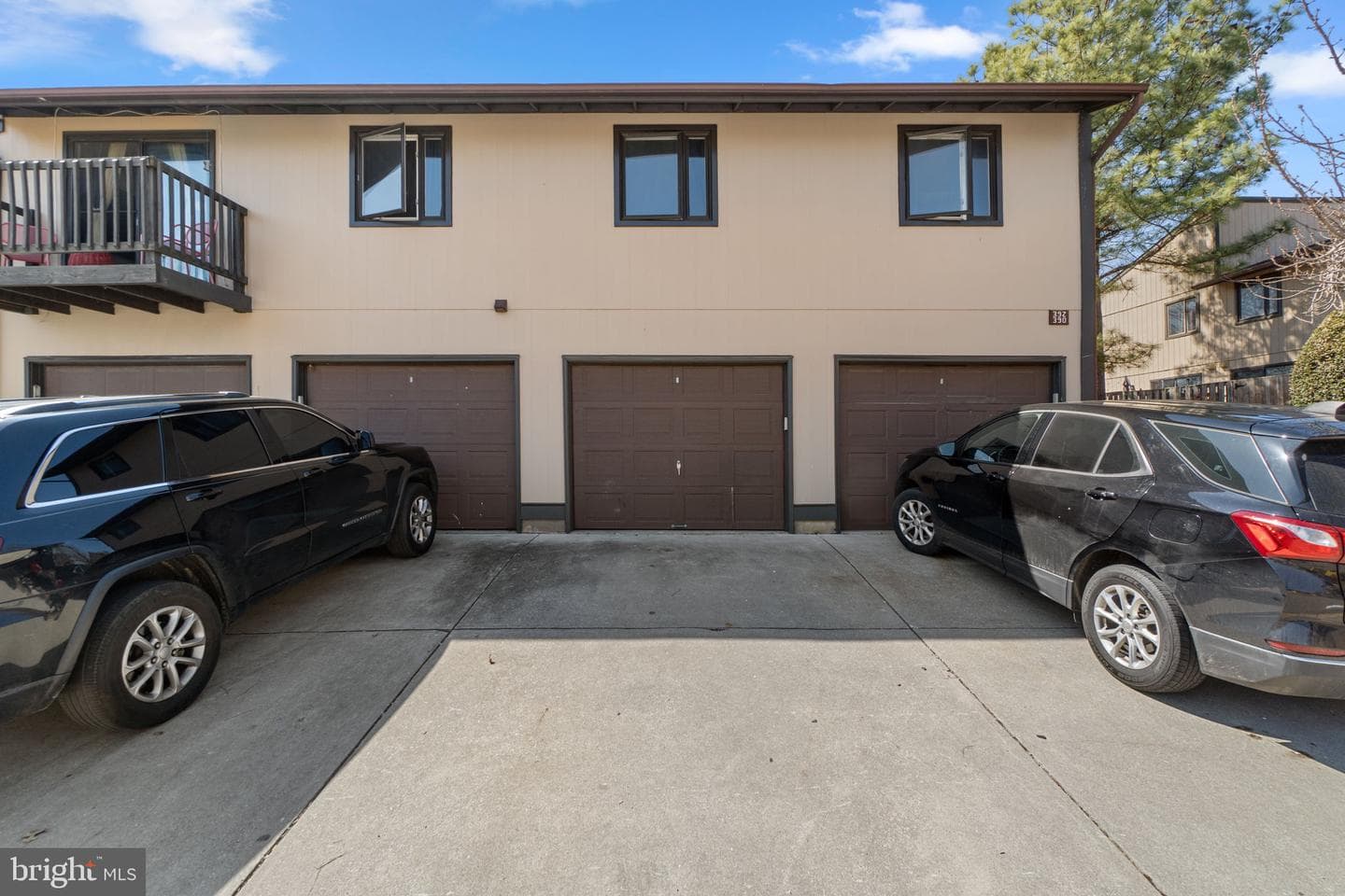392 West Court #2b photo 46